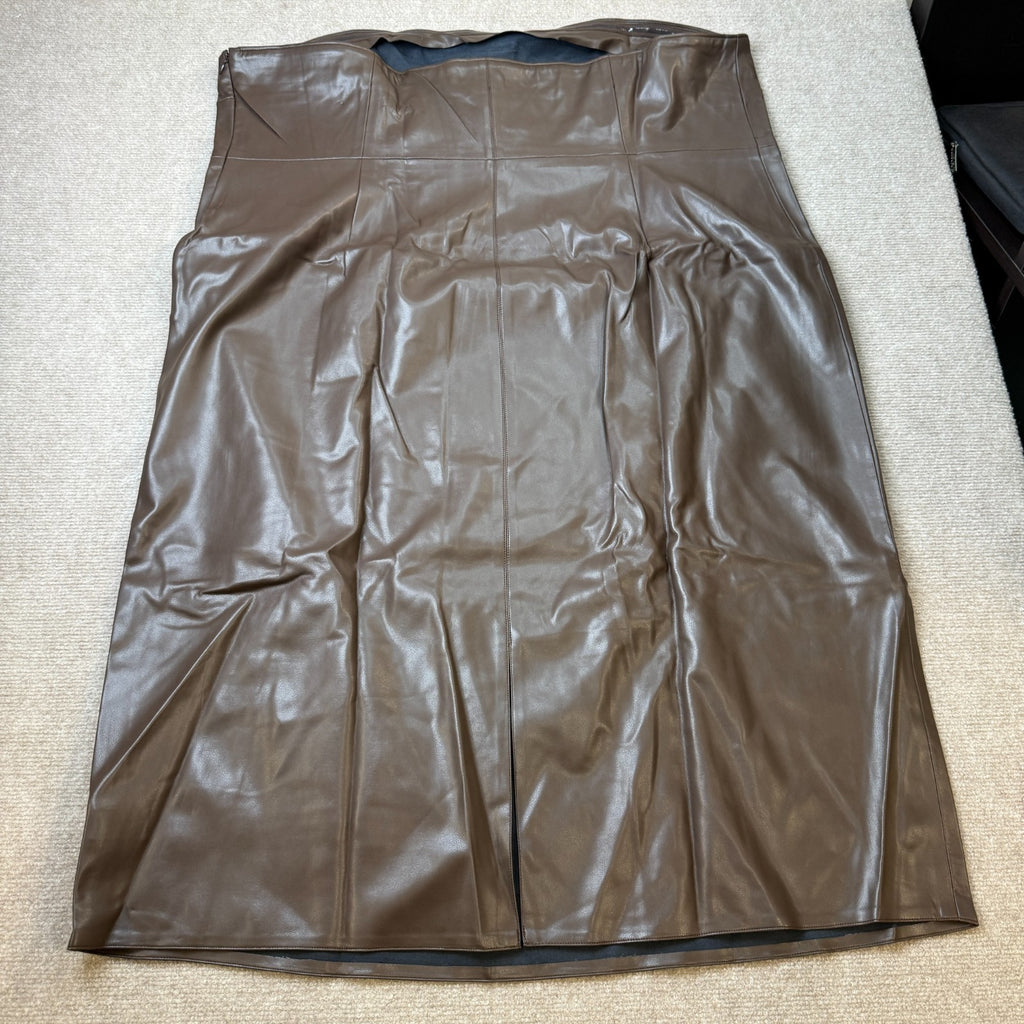 MSRP $100 Ashley Graham Womens 18W-26W Sienna Faux Leather Midi Dress Sheath