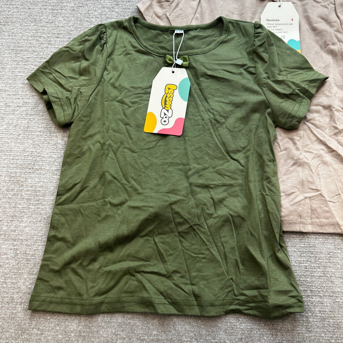 NWT LessonZoo 3 Pack Girls 7-8Y Cream/Khaki/Olive Green Bow Crewneck Tees Short