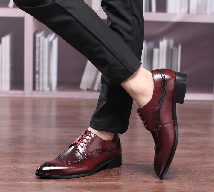 Santimon Men's US 7 - 11 Red Derby Crocodile Pattern Pointed Toe Brogue Shoes