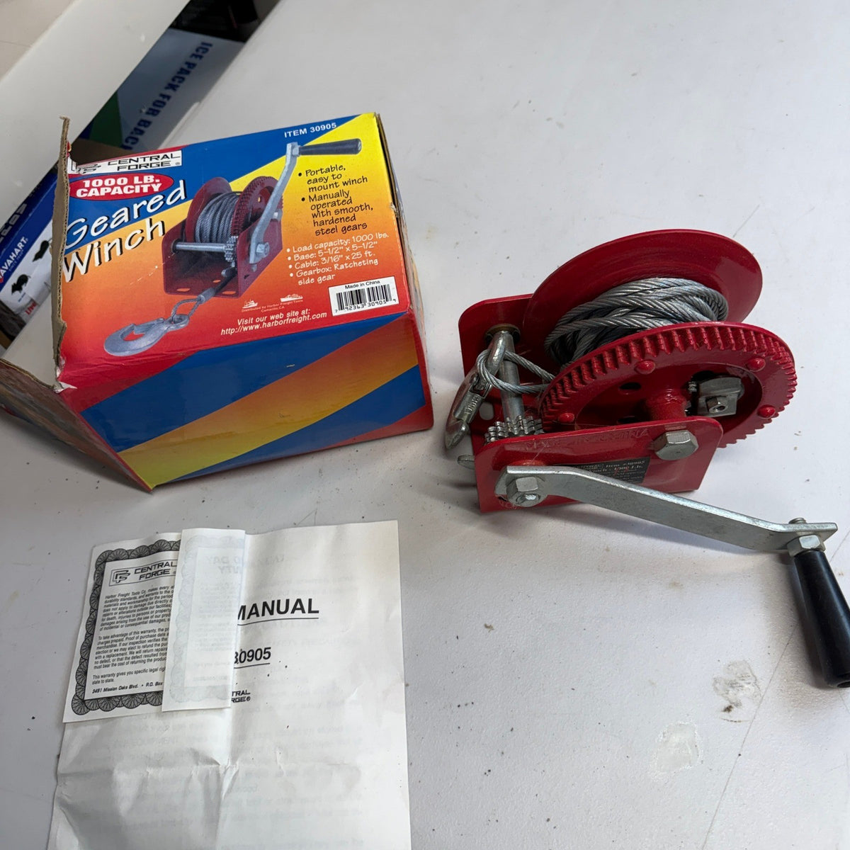 Central Forge 30905 Geared Winch 1000 lb Capacity Manual Hand Crank 3/16" x