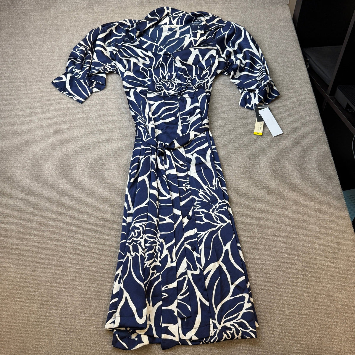 MSRP $79 52seven Womens M Navy Ivory Abstract Midi Dress V Neck 3/4 Sleeve