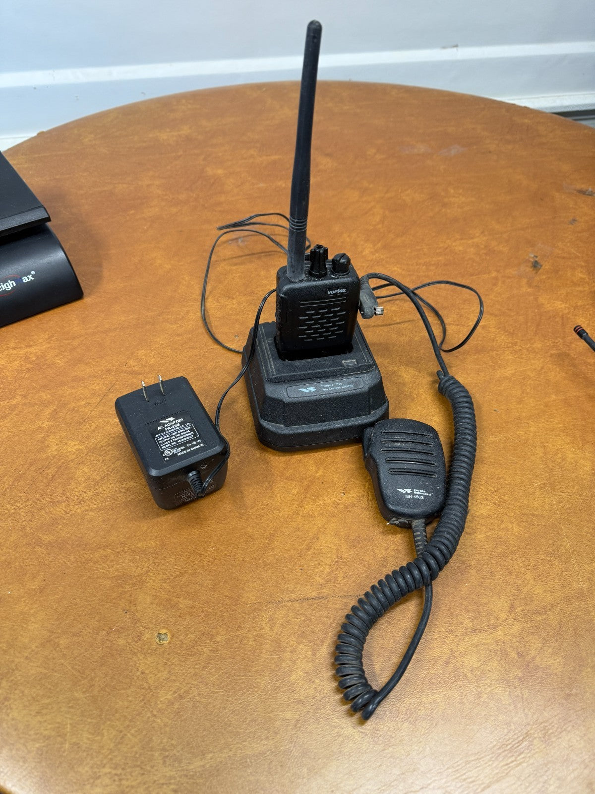 Vertex Standard VX-210AV Handheld Portable 2 Way Radio w/ Charger,Mic - Battery