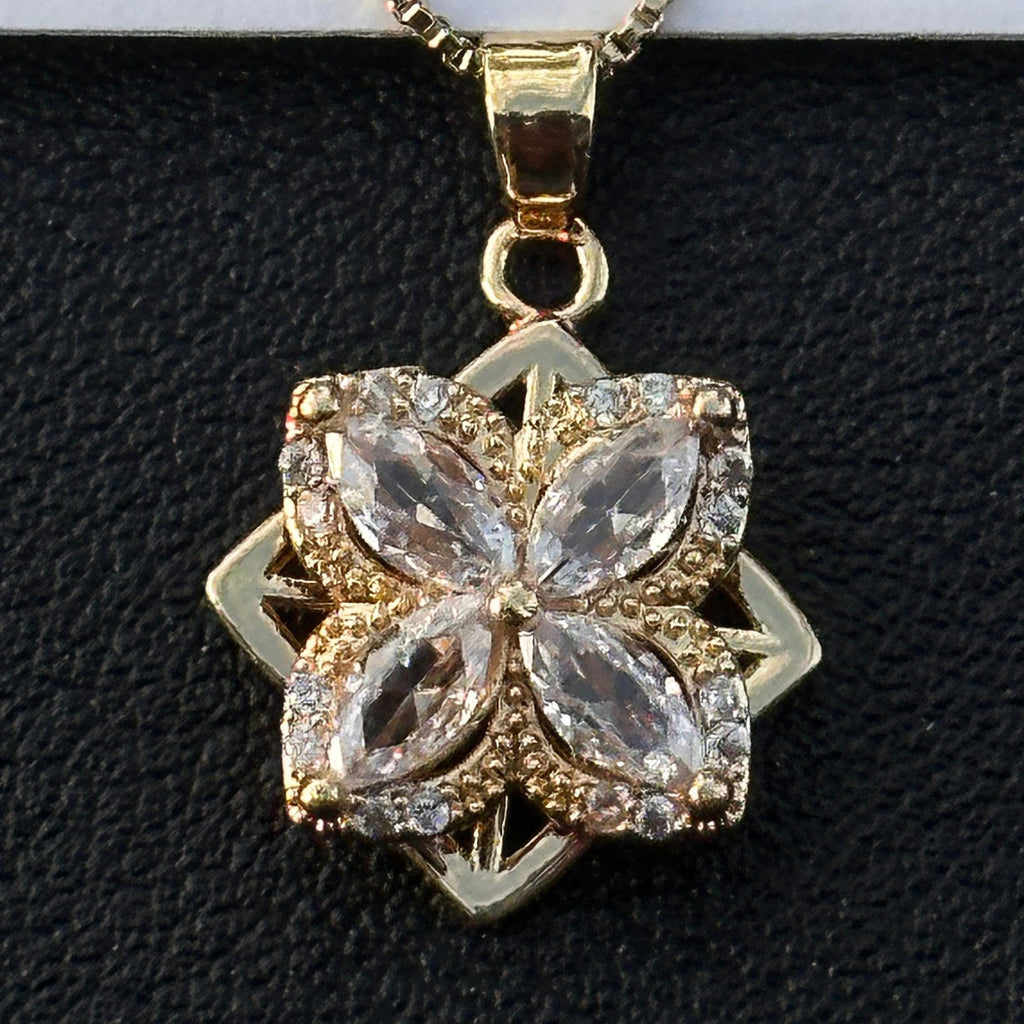 Four Leaf Clover Necklace Gold Tone Rotating Pendant Vintage Style for Women Zi