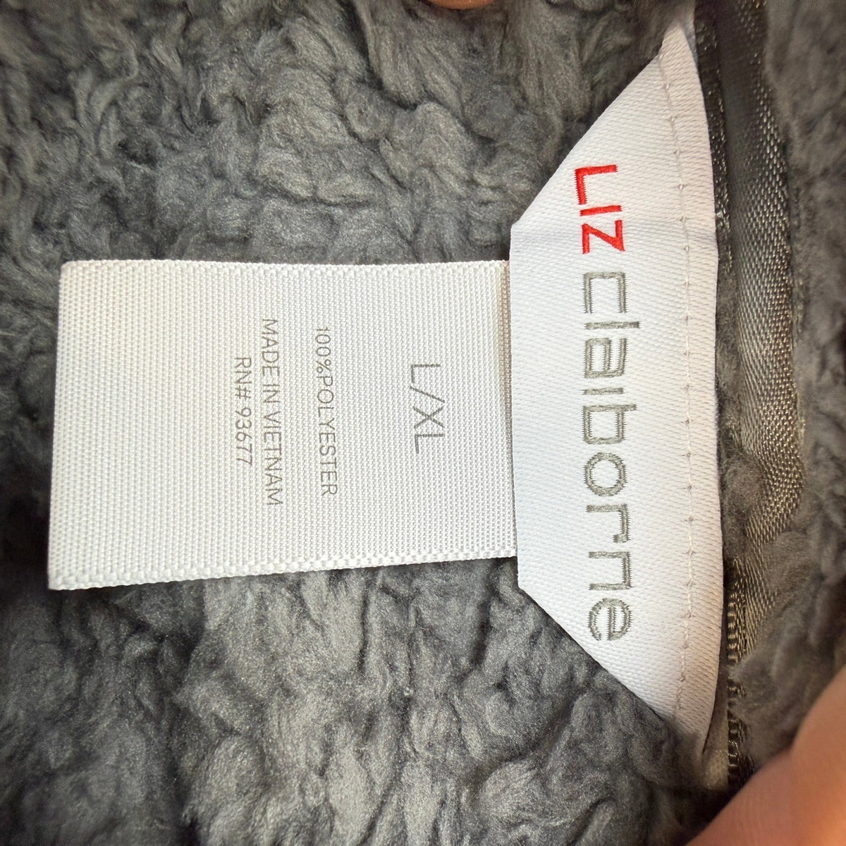 MSRP $54 Liz Claiborne Womens L/XL Castle Rock Plush Fleece Cape Wrap One