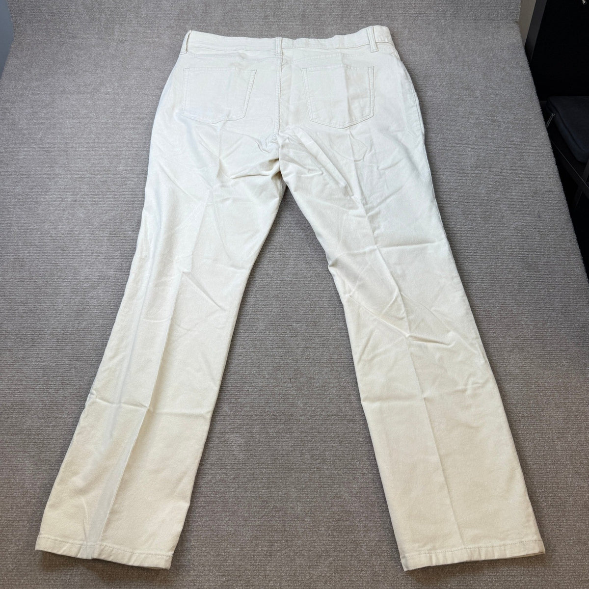 MSRP $44 St. John's Bay Womens 16 Birch Mid Rise Straight Corduroy Pants