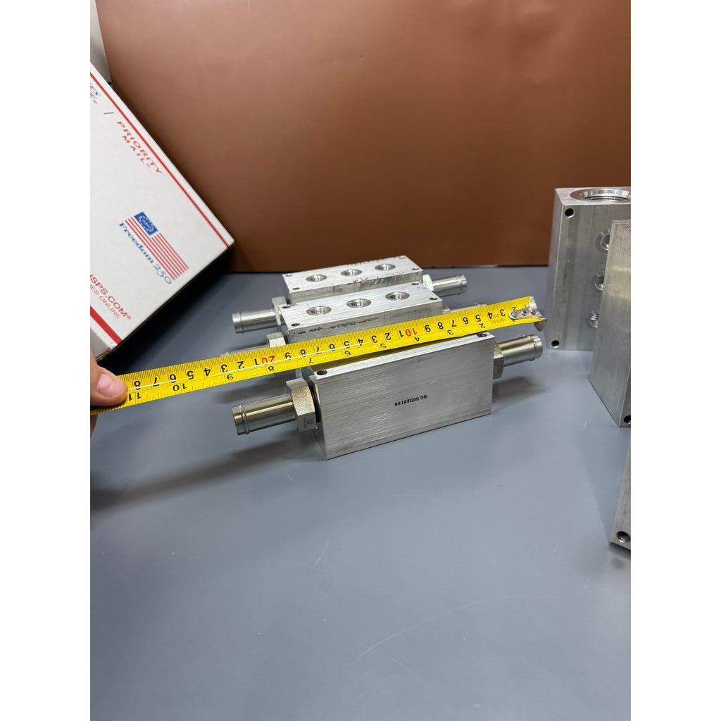 Set of 8 Aluminum Hydraulic / Pneumatic Distribution Manifold Blocks