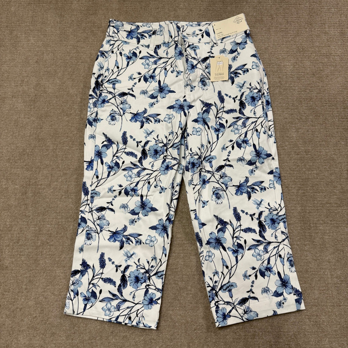 MSRP $38 St. John's Bay Womens 4 White Multi Floral Capri Pants Secretly Slender