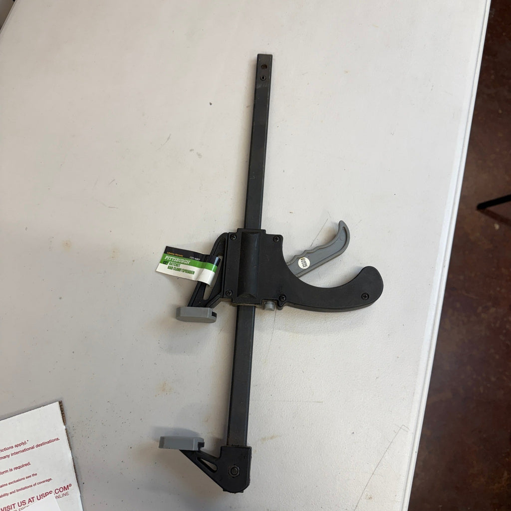 Pittsburgh 46807 12" Ratchet Bar Clamp Spreader