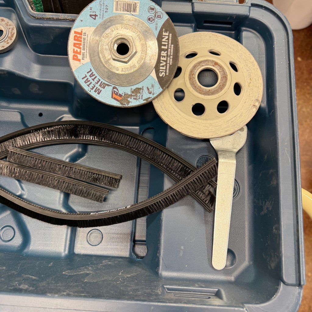 Bosch CSG15 5" Concrete Surfacing Grinder 12.5A Dust Shroud Cup Wheel w/ Case