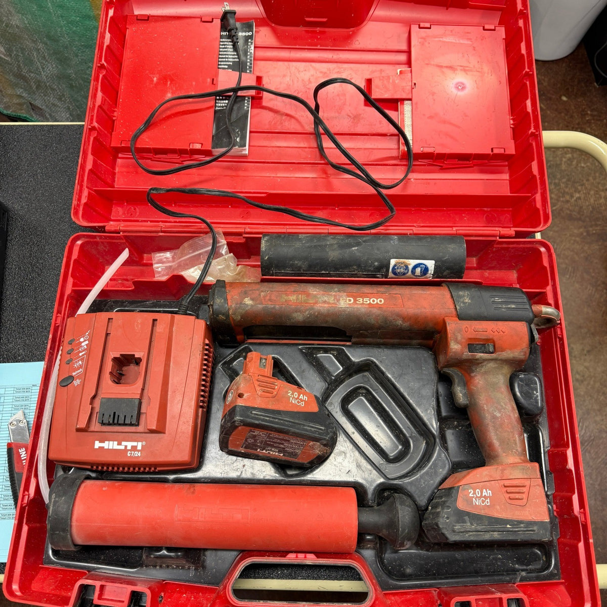 Hilti ED3500 Cordless Adhesive Epoxy Dispenser Set w/ 2 Batteries, Charger, Hard