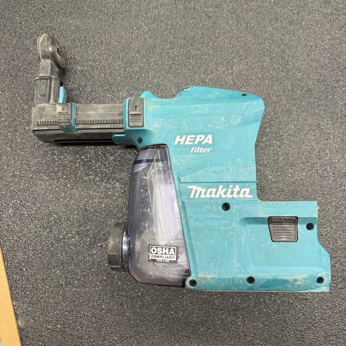 Makita DX08 Dust Extractor Attachment with Hepa Filter Cleaning Mechanism