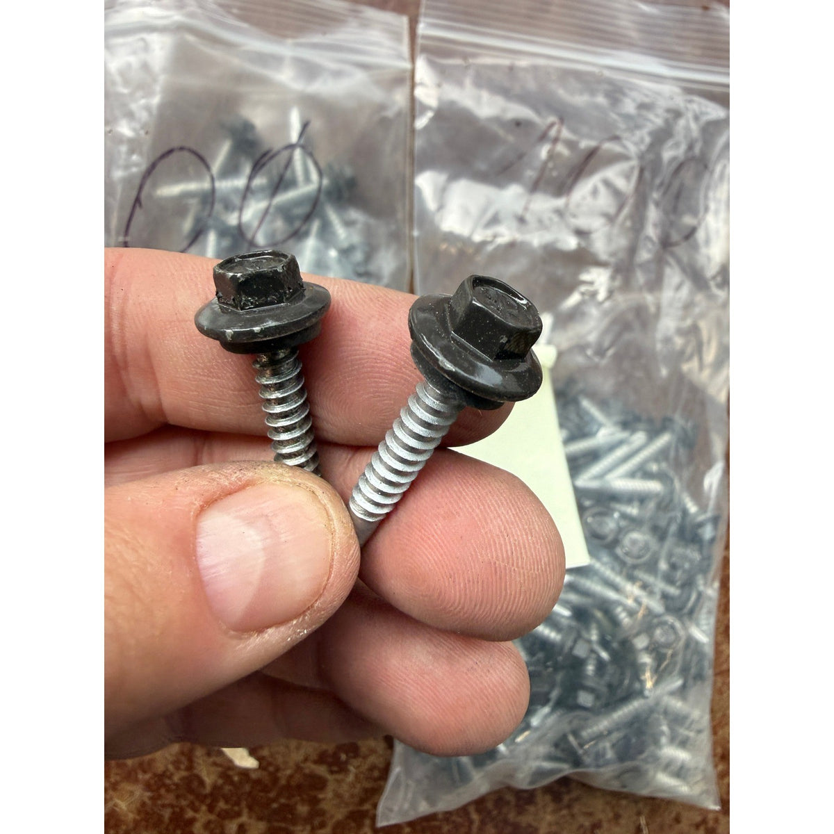 Lot of 200 Brown 1-1/2" Structural Roofing Screws Self Drilling Hex Washer Head