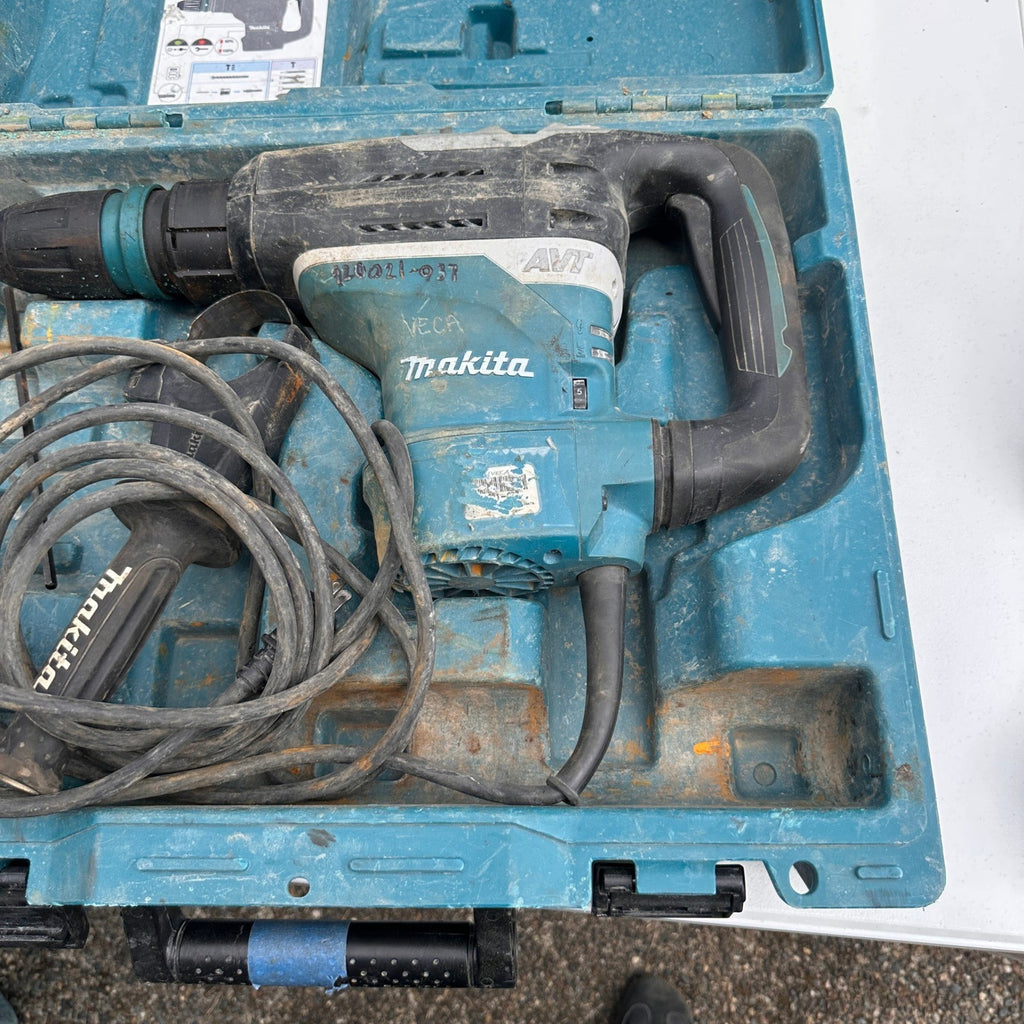 Makita HR4013C 1‑9/16" SDS‑MAX AVT Corded Rotary Hammer Drill w/ Hard Case