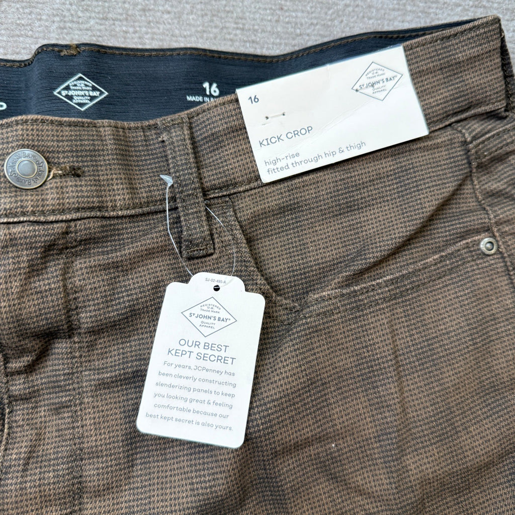 MSRP $48 St John's Bay Womens 16 Brown/Black Check Kick Crop Pants High Rise