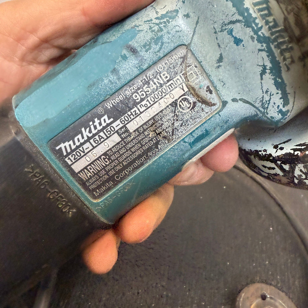 Makita 9554NB 4-1/2" Angle Grinder 6 Amp 10000 RPM Corded