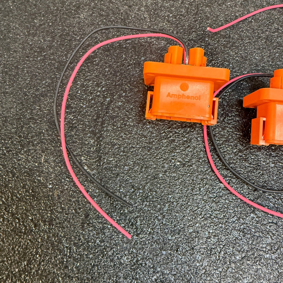 Lot of 5 Amphenol ATHP042P25 2-Way ATHP Mini Receptacle w/ Wires