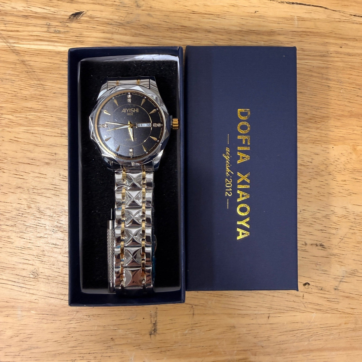 Dofia Xiaoya Aiyishi 1832 Men's Two Tone Stainless Steel Quartz Watch Black Dia
