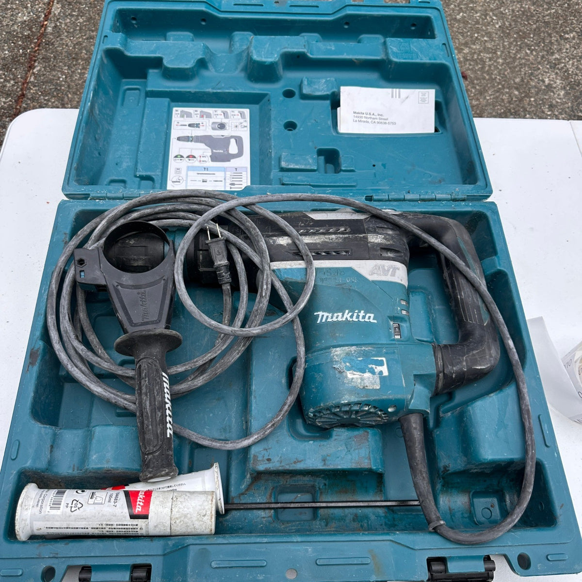Makita HR4013C 1‑9/16" SDS‑MAX AVT Corded Rotary Hammer with Hard Case