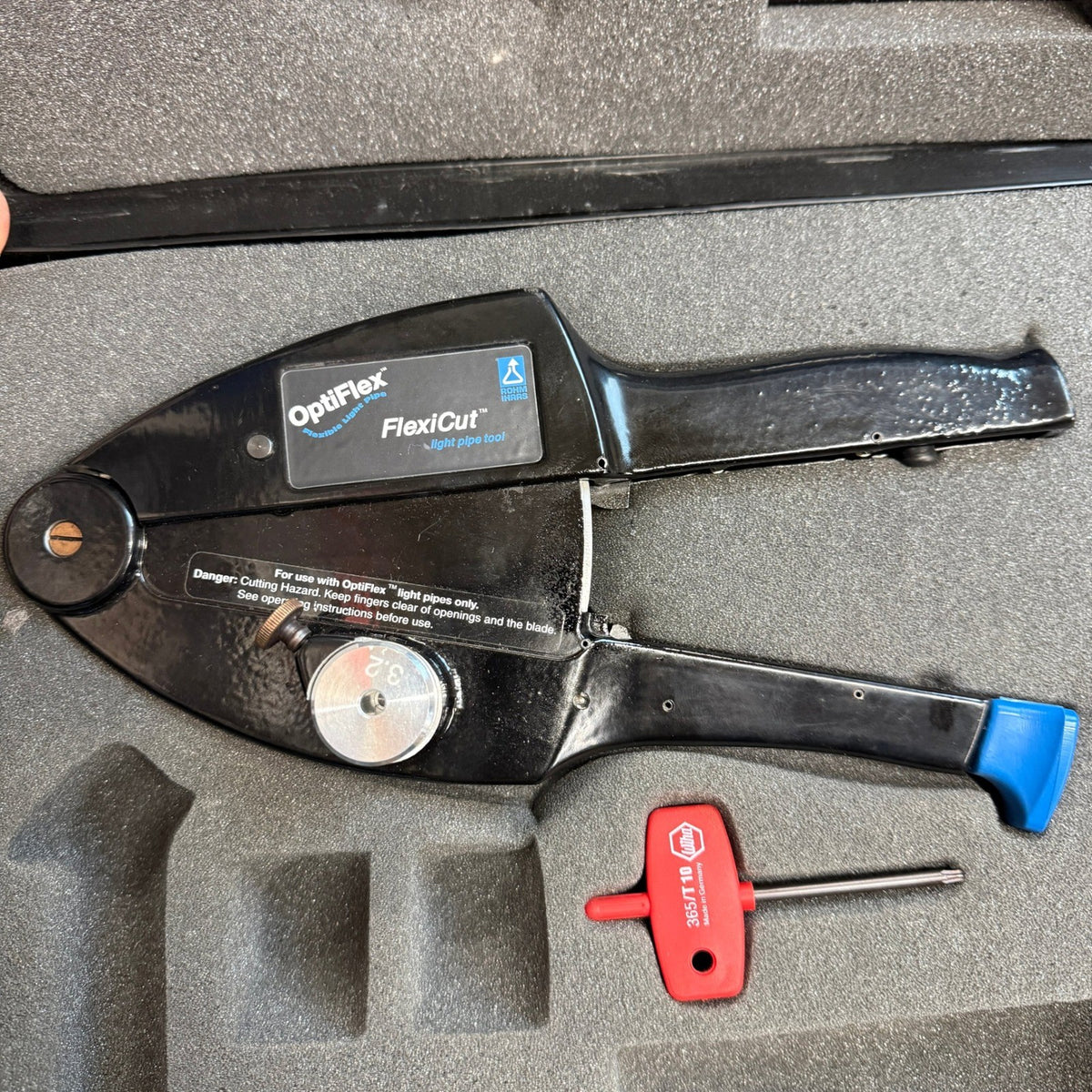 Rohm and Haas OptiFlex FlexiCut Flexible Light Pipe Tool Crimping Tool Kit Hydr
