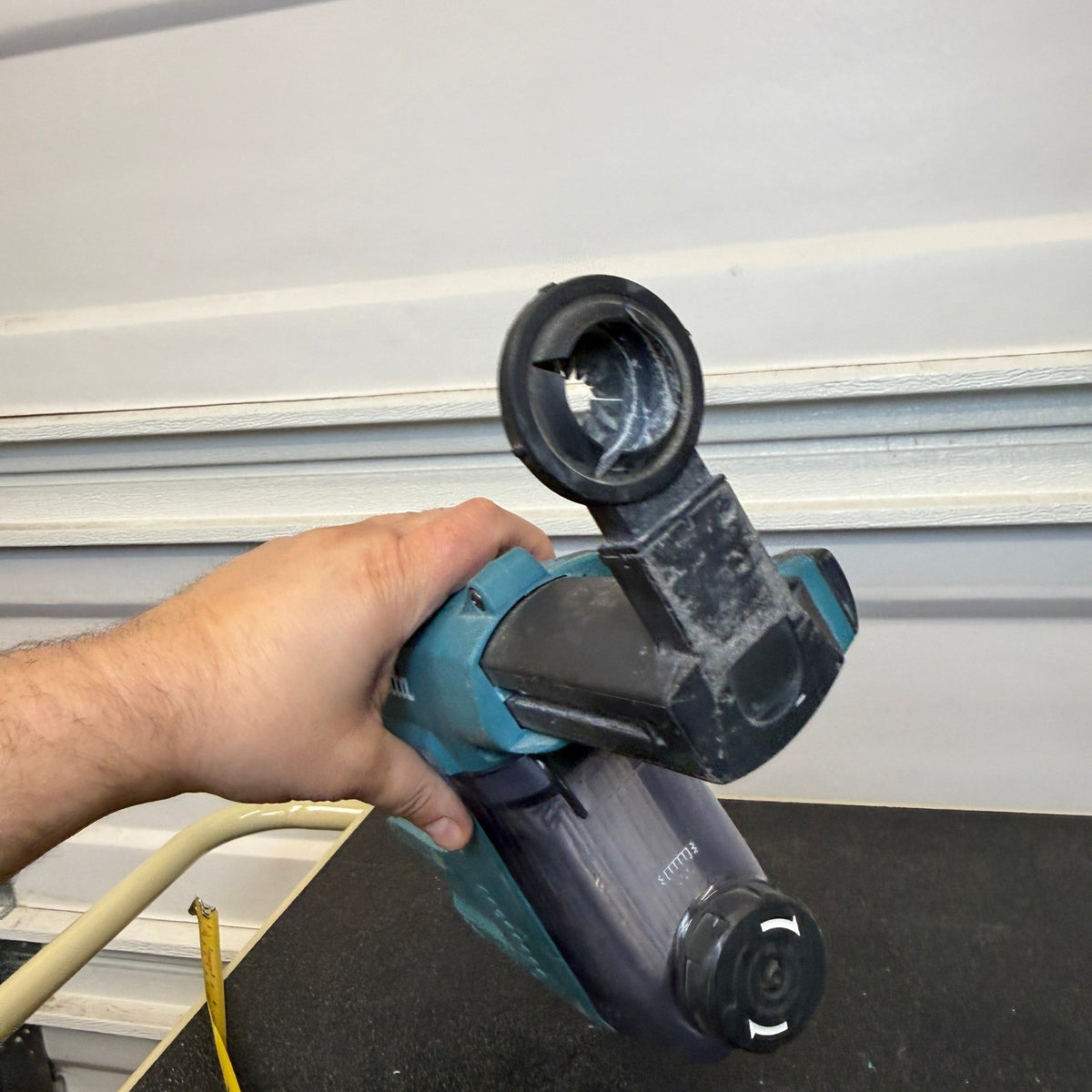 Makita DX06 Dust Extractor Attachment with HEPA Filter Cleaning Mechanism