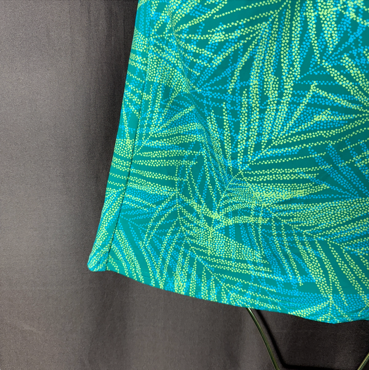 Lands' End Women's 4, 4 LONG High Neck Modest Tankini Green Swimsuit Top UPF 50